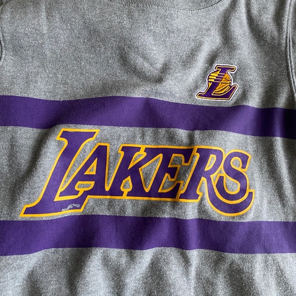 Lakers Small Crewneck Sweater. - Picture 9 of 9